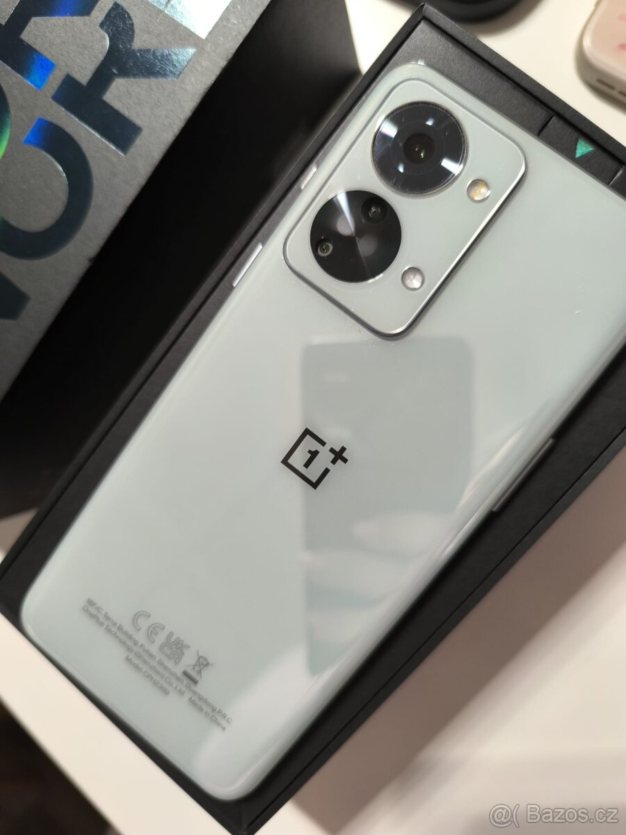 OnePlus Nord 2T - 128GB - 5