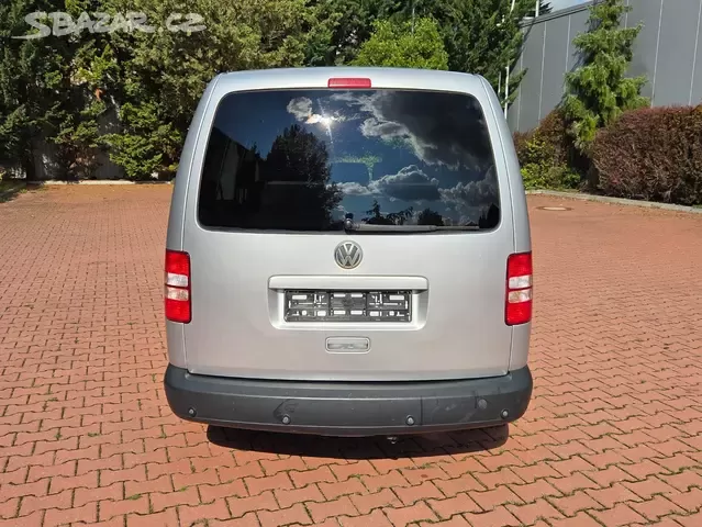 Caddy Maxi 1.6 TDI,7.míst,tažné,serviska,bez koroze,klima - 5