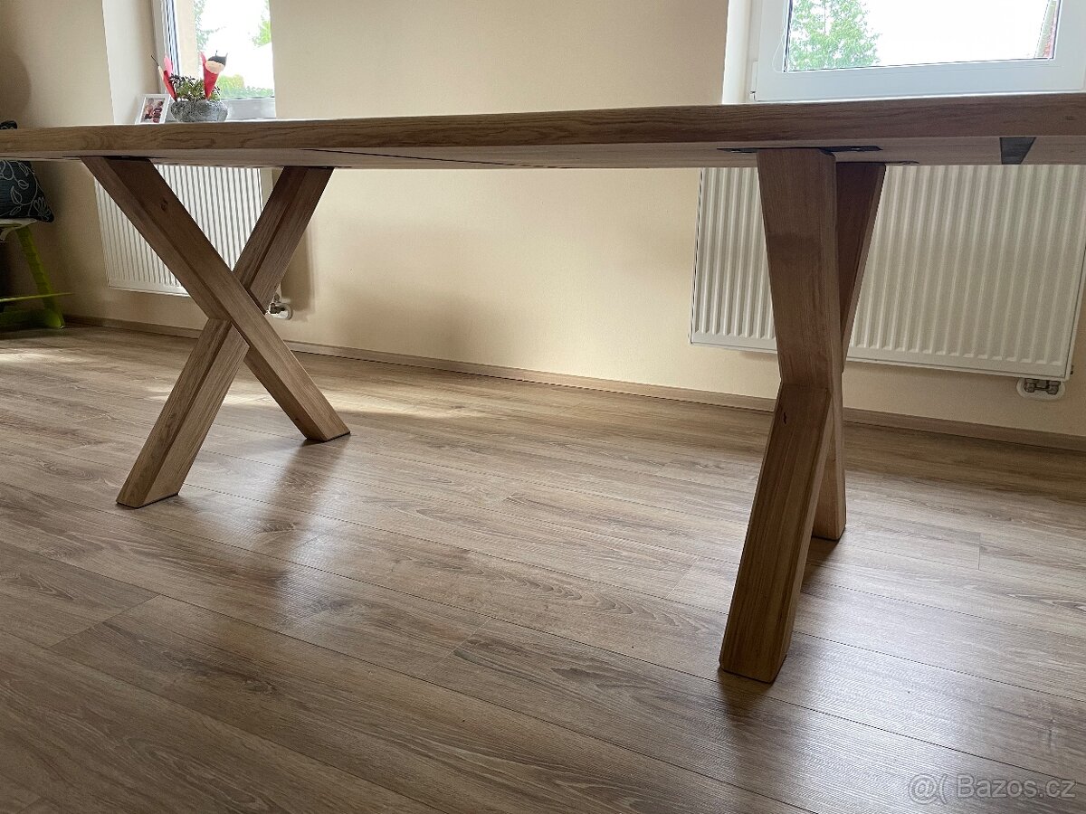 Dubový jídelní stůl - 5