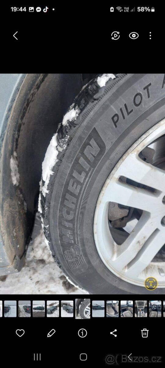 Osobní automobil Chrysler 300c - 5