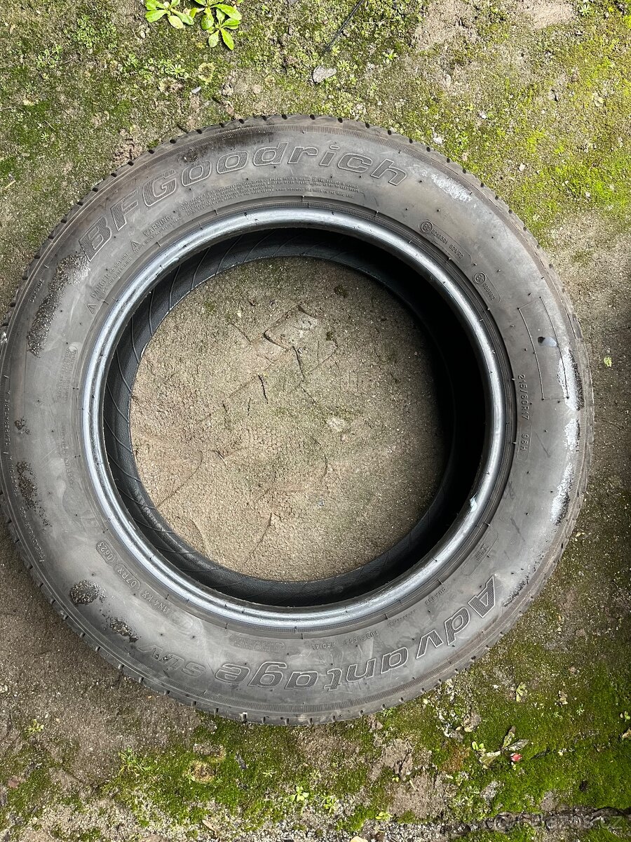 Pneu 215/60/17 - 5