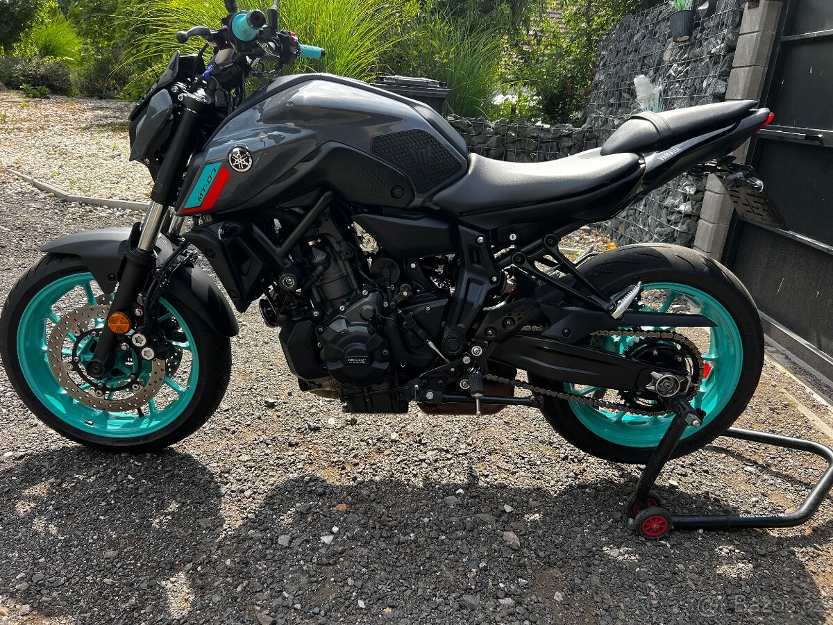 Yamaha mt07 - 5