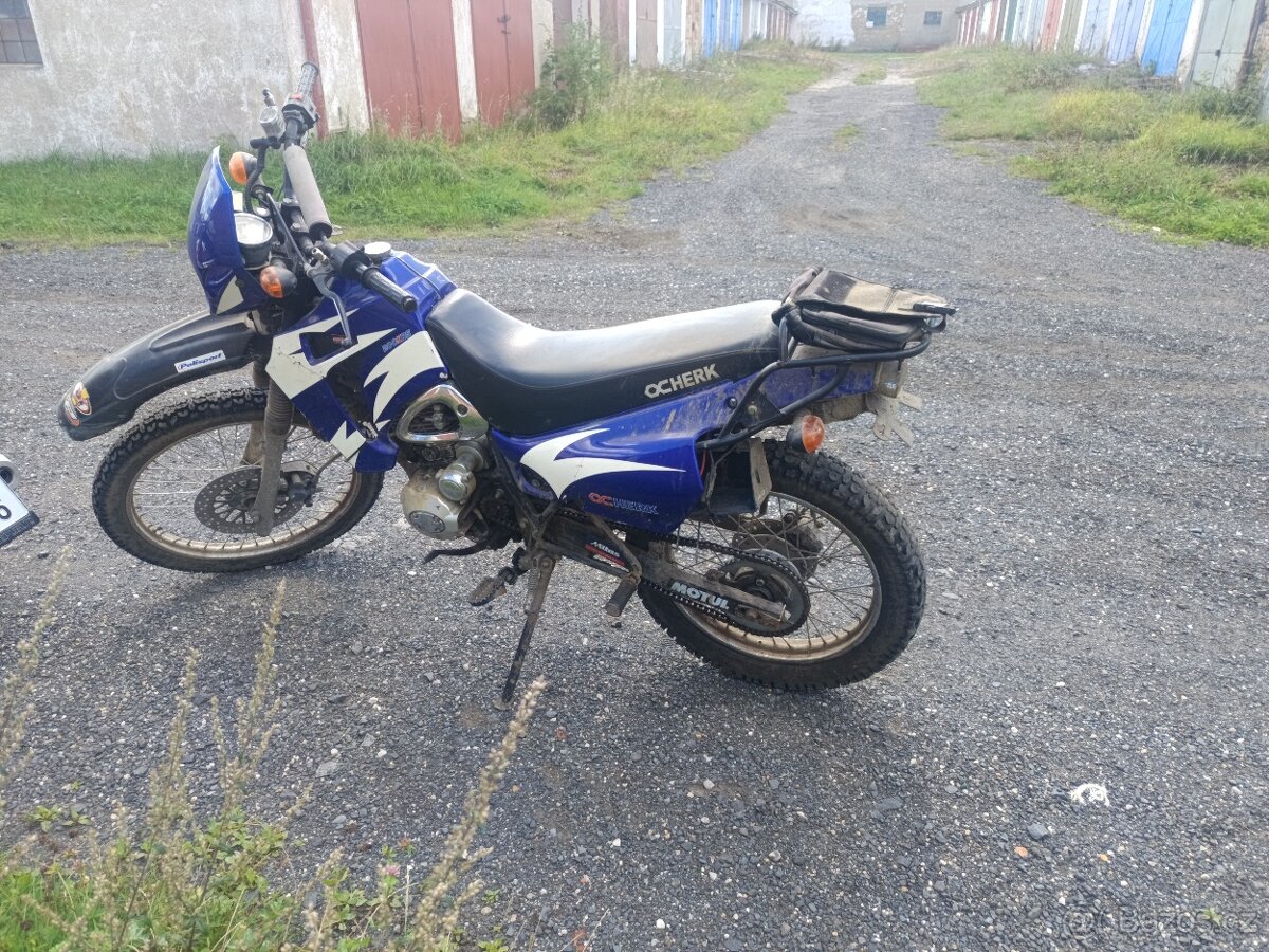 Moto - 5