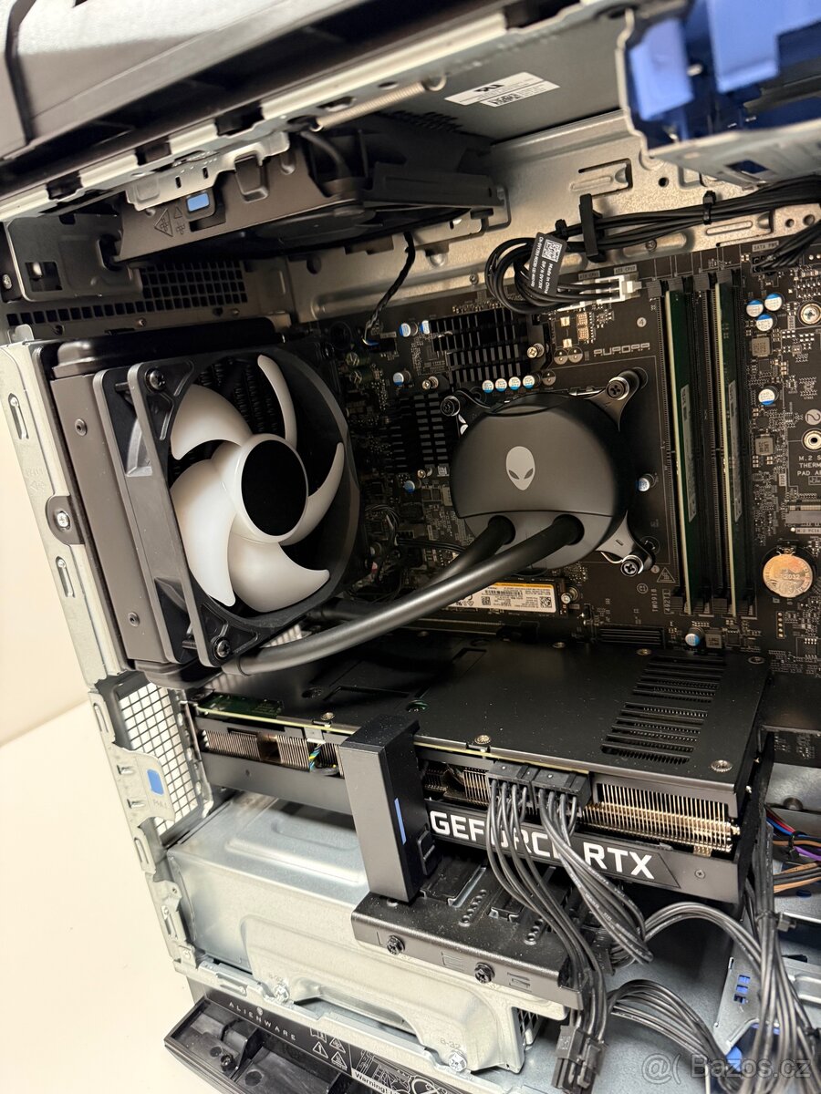 Herní počítač Dell Alienware Aurora R13 - 5