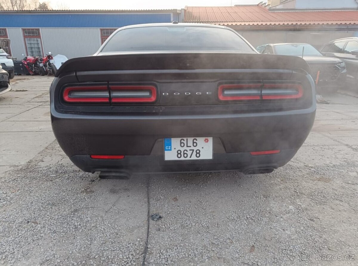 Dodge Challenger 5.7 HE MI - 5