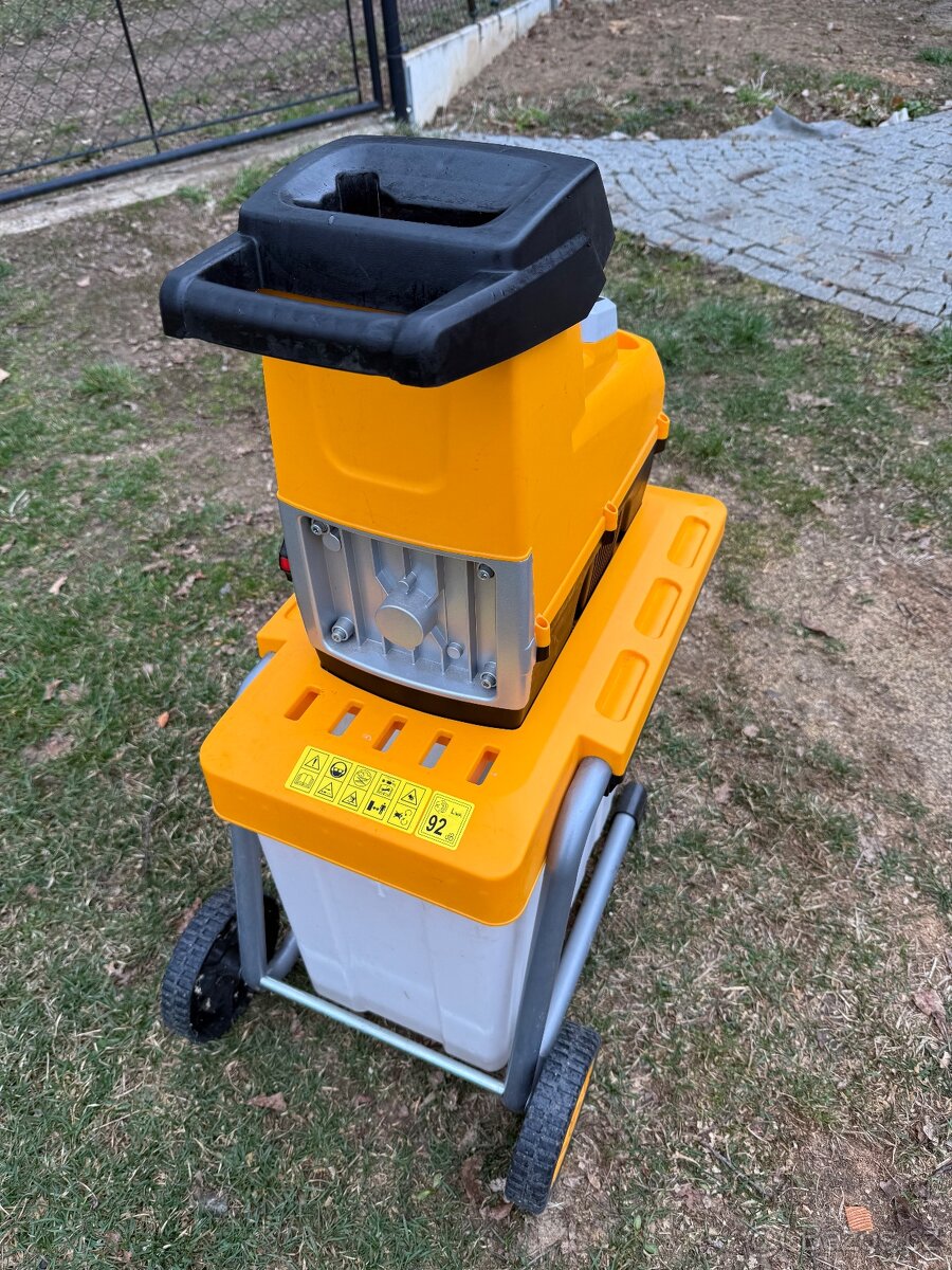 Štěpkovač Riwall Pro RES3044B - 5