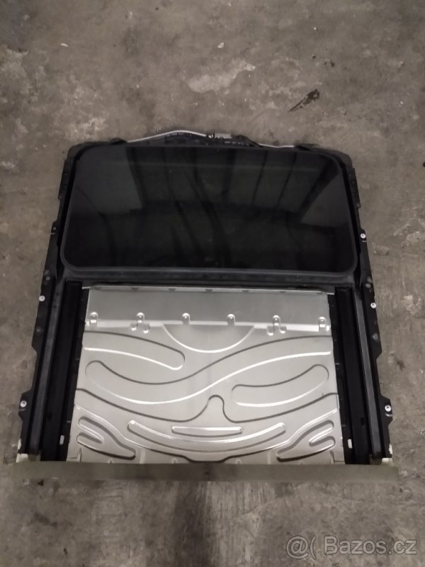 BMW E92 330XD 170 KW díly z vozu - 5