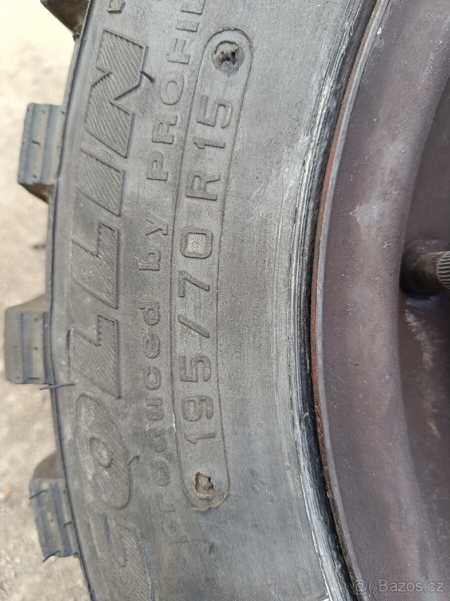 Offroad kola 195/70 R15