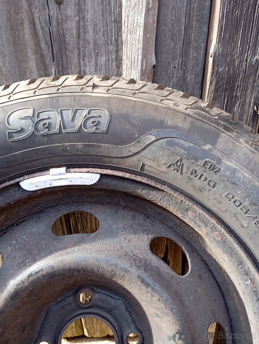 Prodám zimní pneu - 5