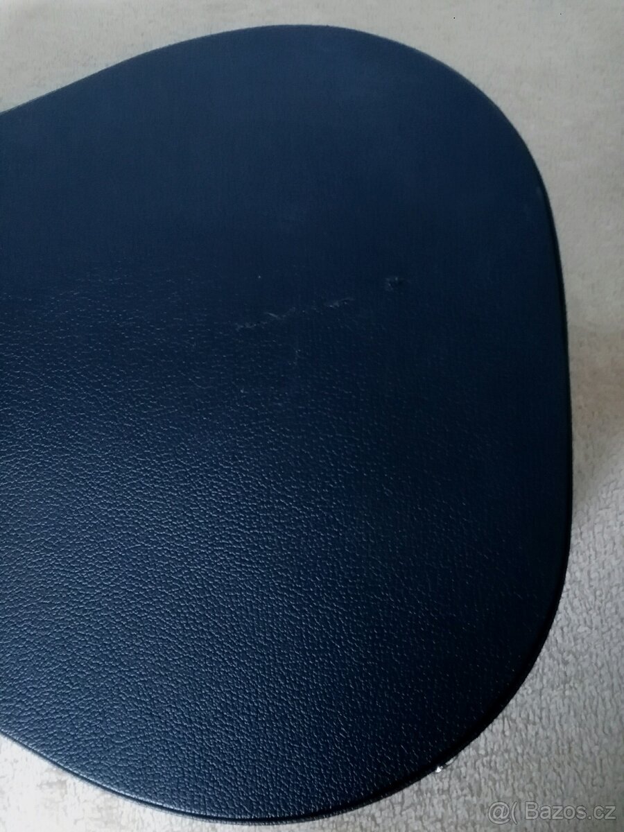 Predam kufor na akusticku gitaru zn.Fender. Zn.cena. - 5