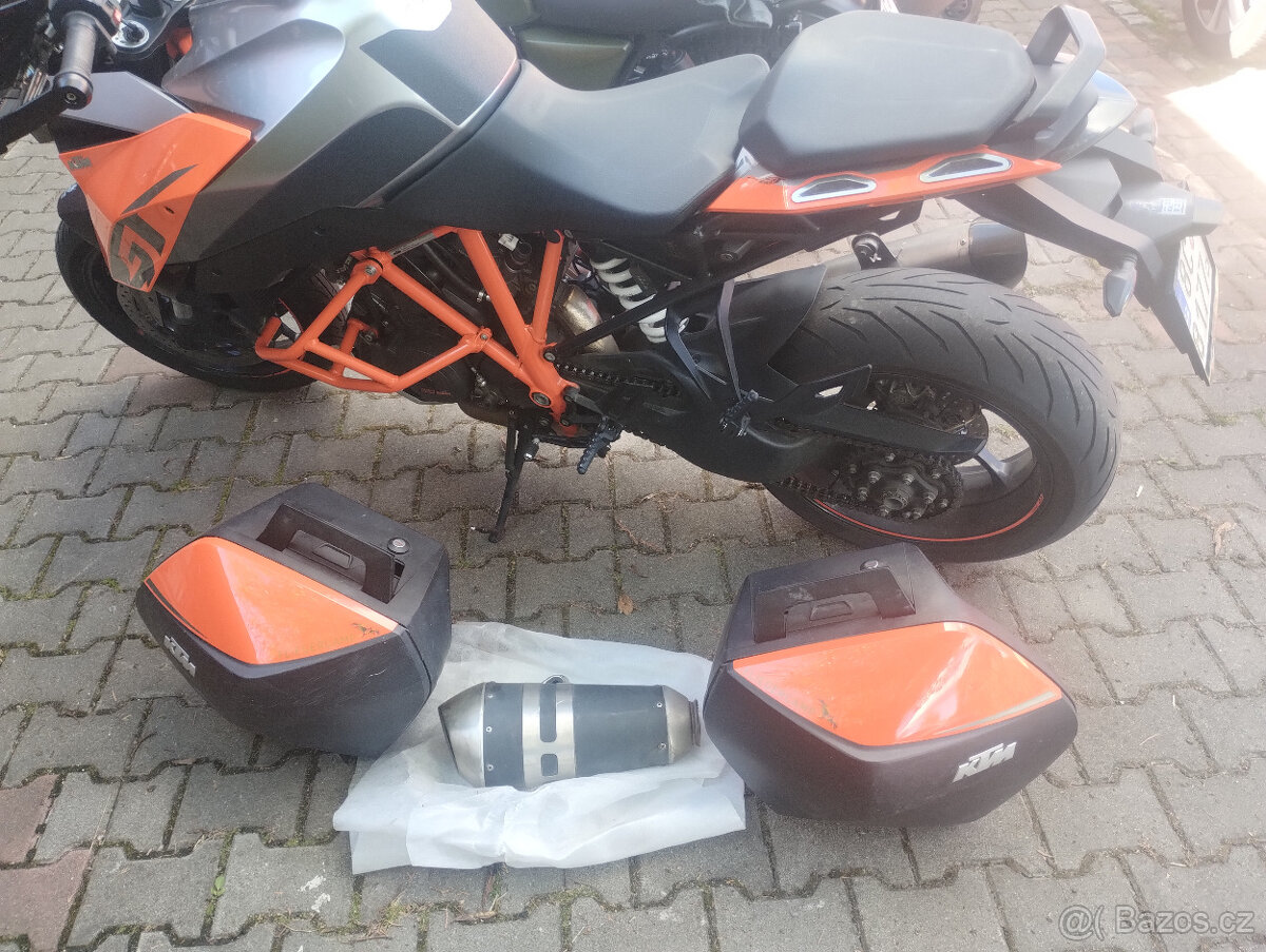 KTM 1290 SUPER DUKE GT - 5