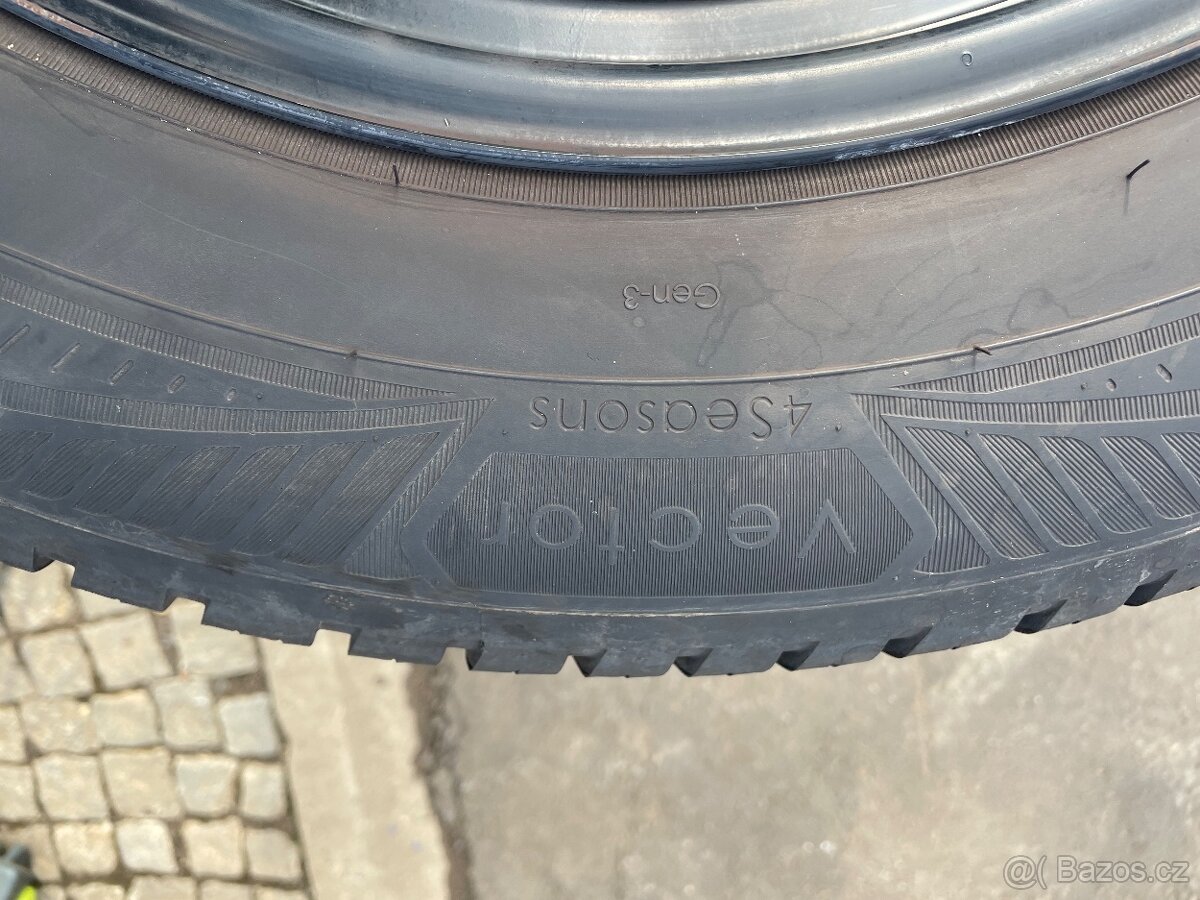 Pneu 235 /60 r18 celoroční Goodyear - 5
