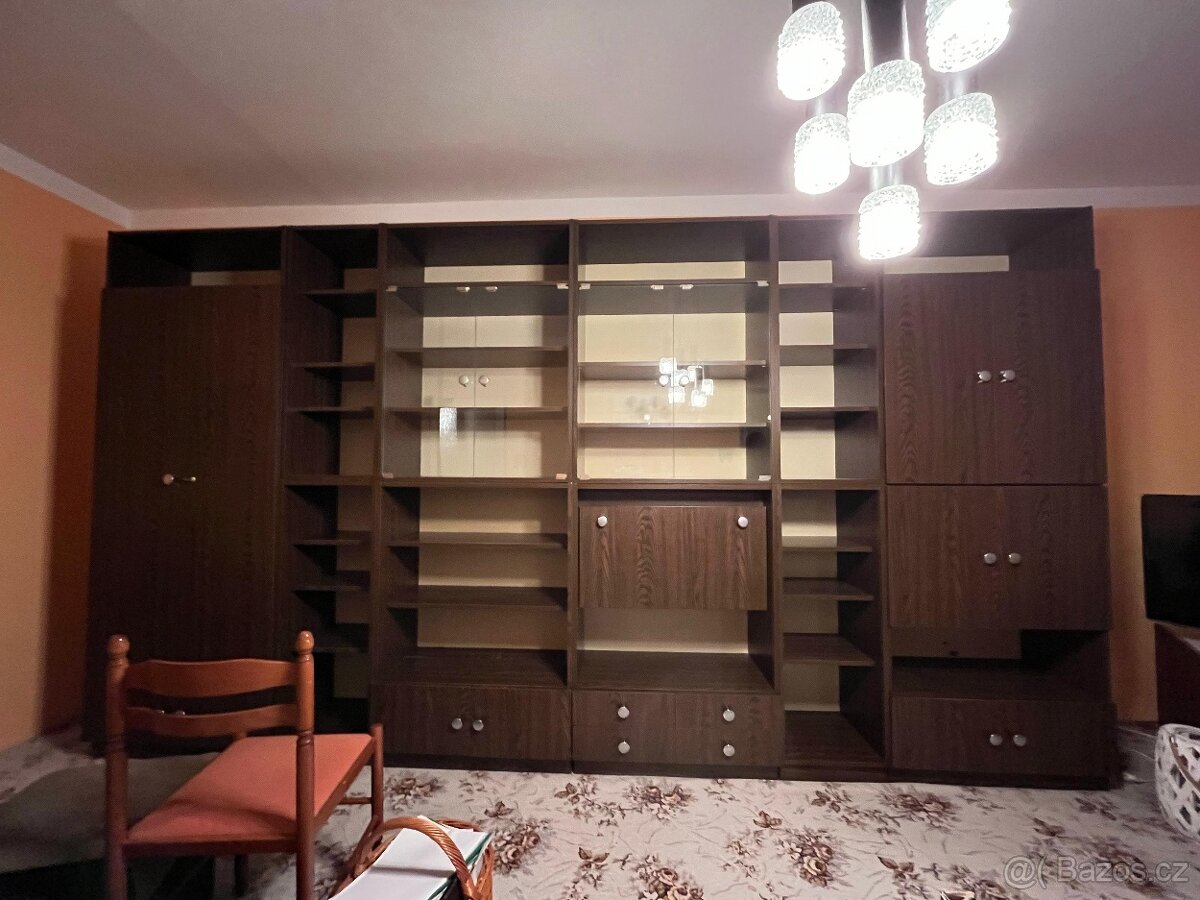 Zachovalá obývací stěna - 5