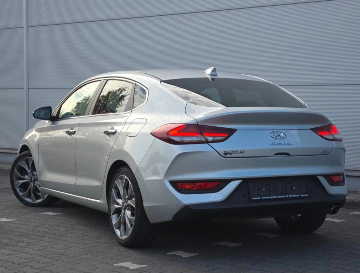 Hyundai i30 fastback - 5