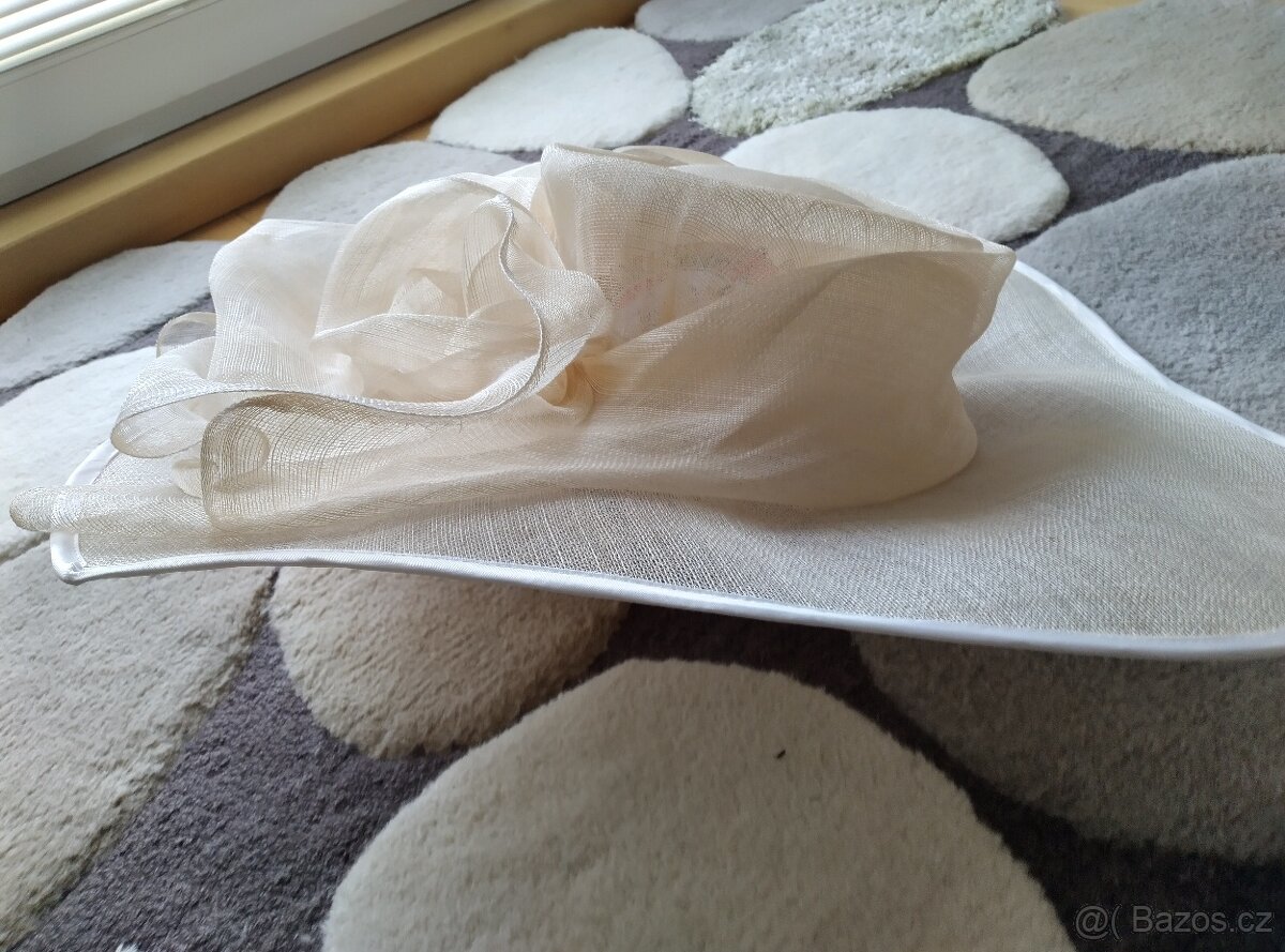 Prodám bílý klobouk značky TONAK - 5