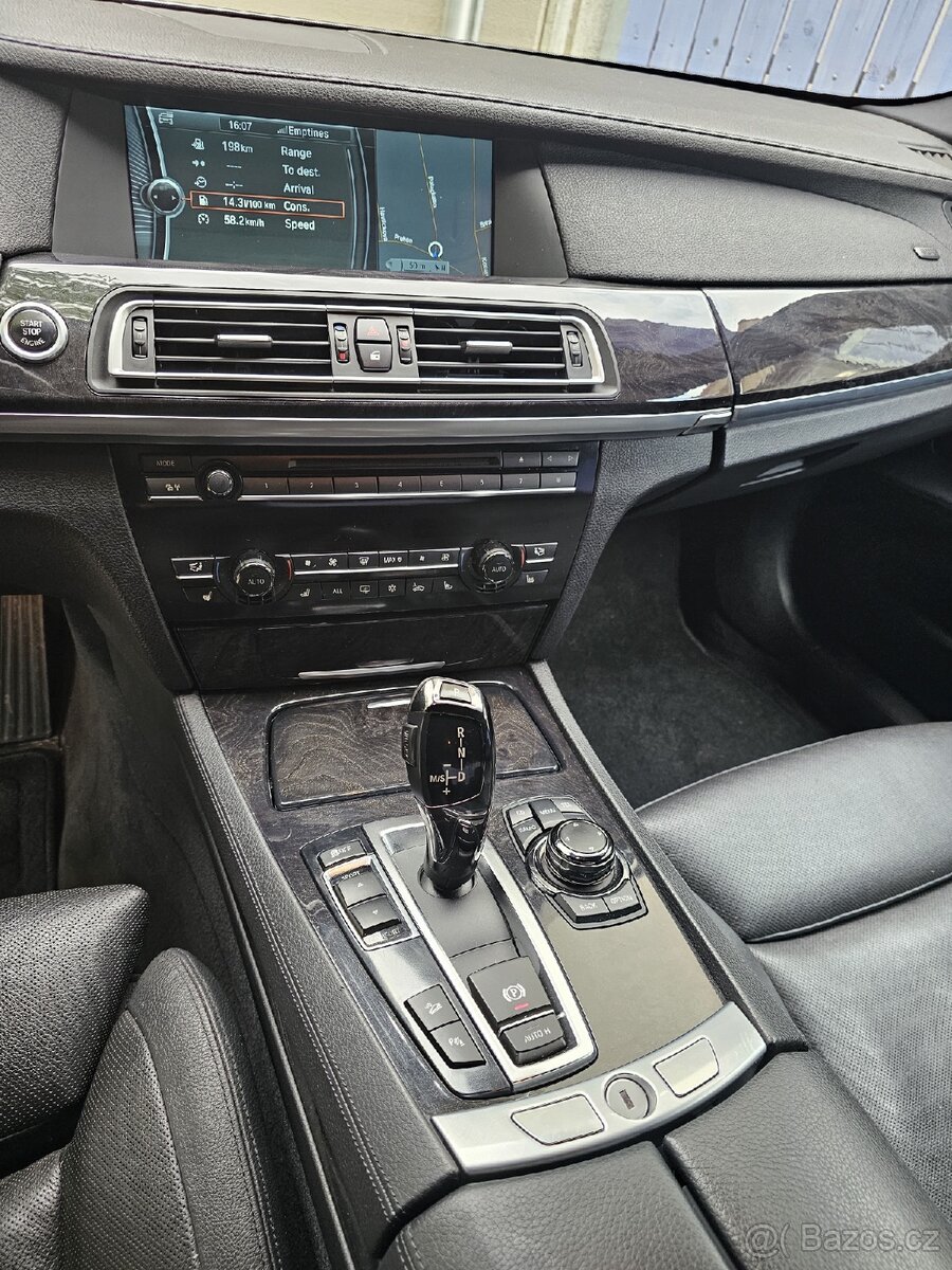 BMW 750i Xdrive M-paket - 5