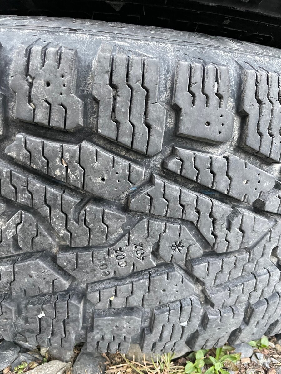 Prodám disky+pneu na jeep wrangler rubicon