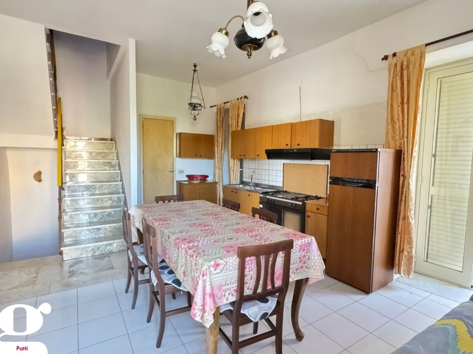 Sicílie, RD 5+1, 130 m2, v histor. centru Patti, Via Roma - 5