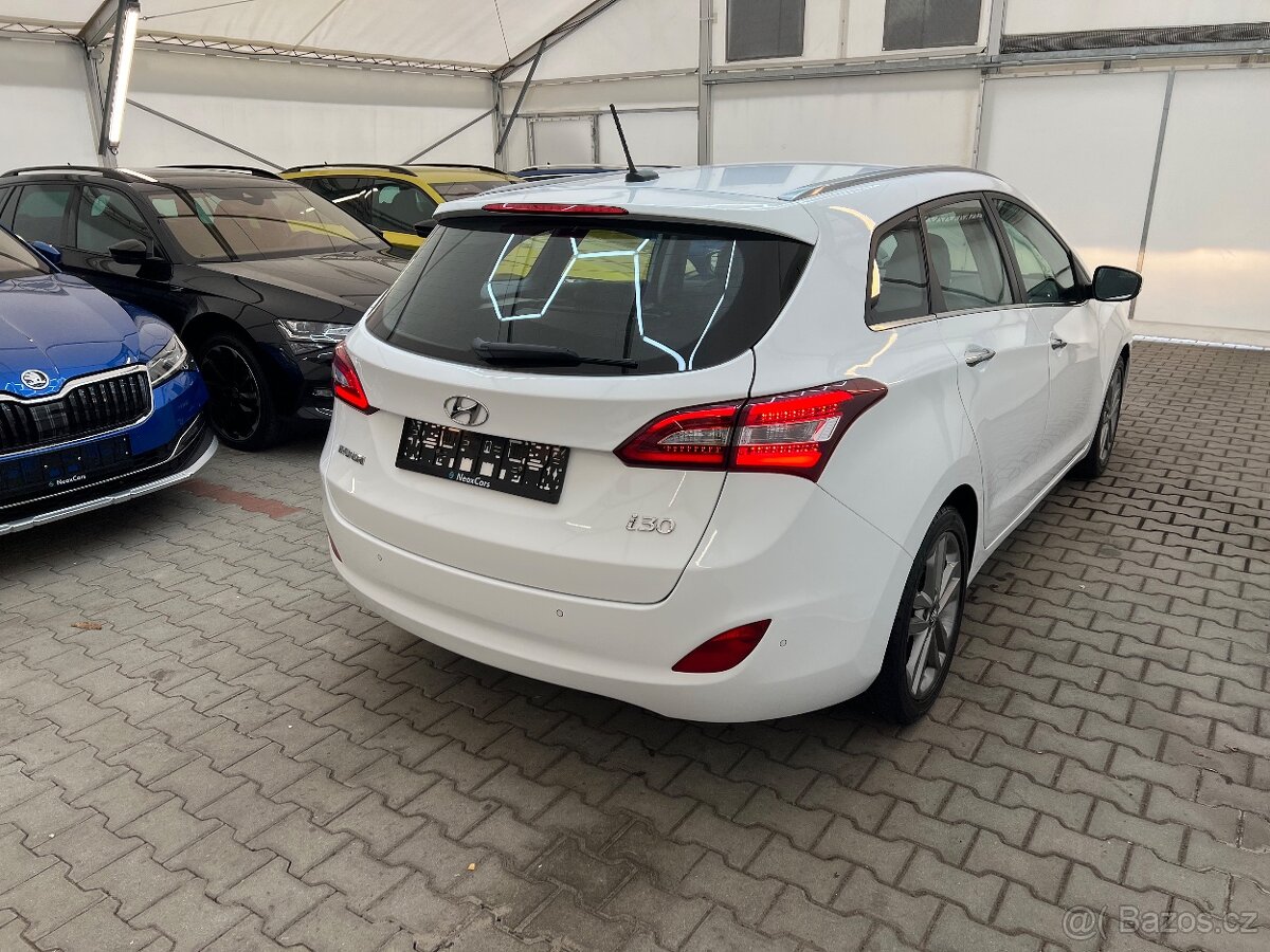 Hyundai i30 combi 1.6 CRDi,100 kW,manual,Style,AC,1majZADÁNO - 5