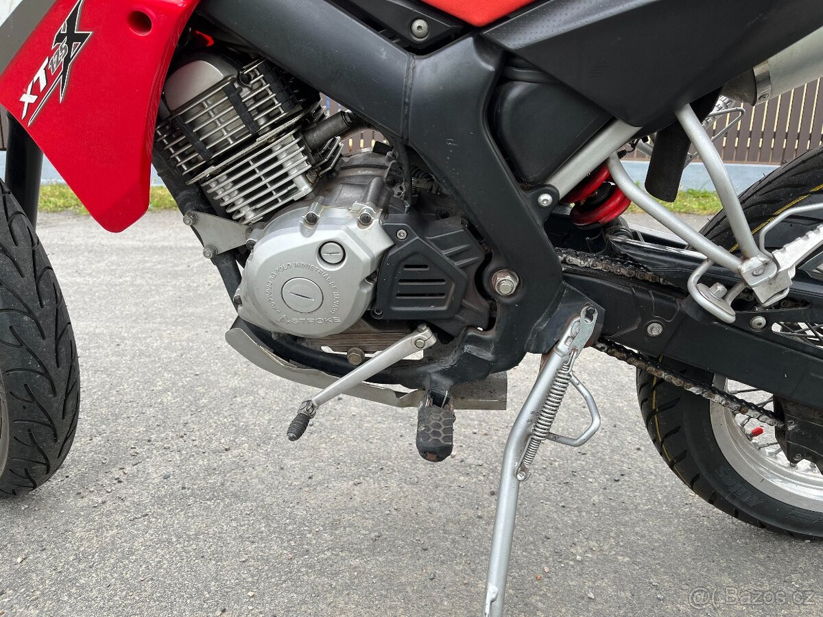 YAMAHA XT 125X
