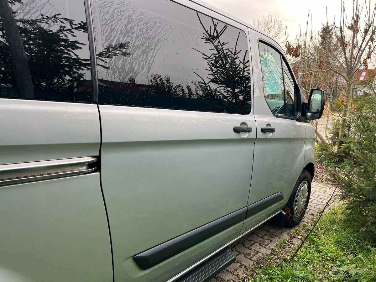 Ford Transit Custom 2.2 TDCi – Van/Bus – 9 míst - 5