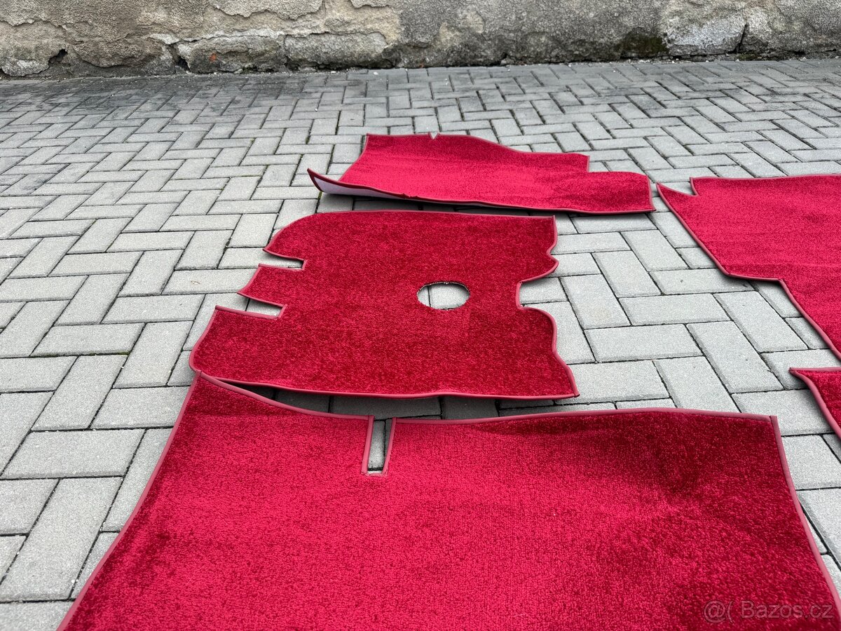 Volha Gaz 24, nové koberce - 5