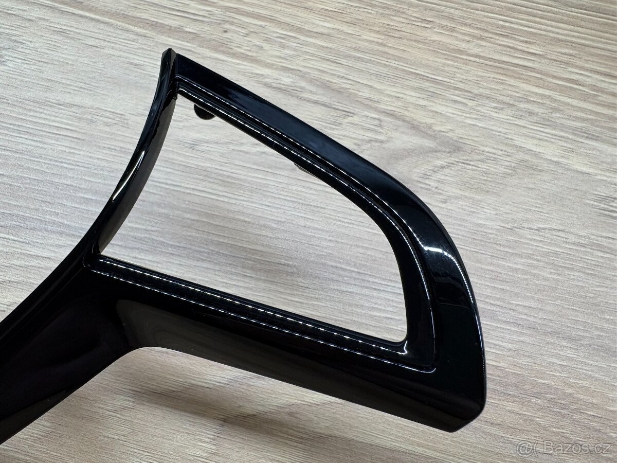 Plaketa + Rámeček volantu PIANO BLACK 5E0419685A, 5E0419685G - 5