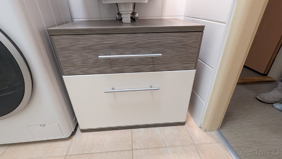 Prodám koupelnovou sestavu Mobelix - 5