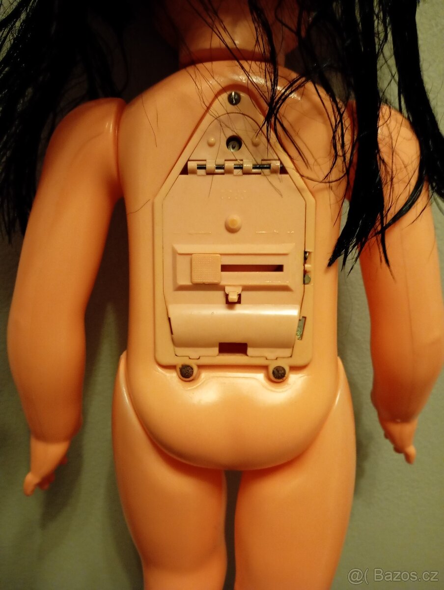 Retro panenka Hamiro černovláska - 5