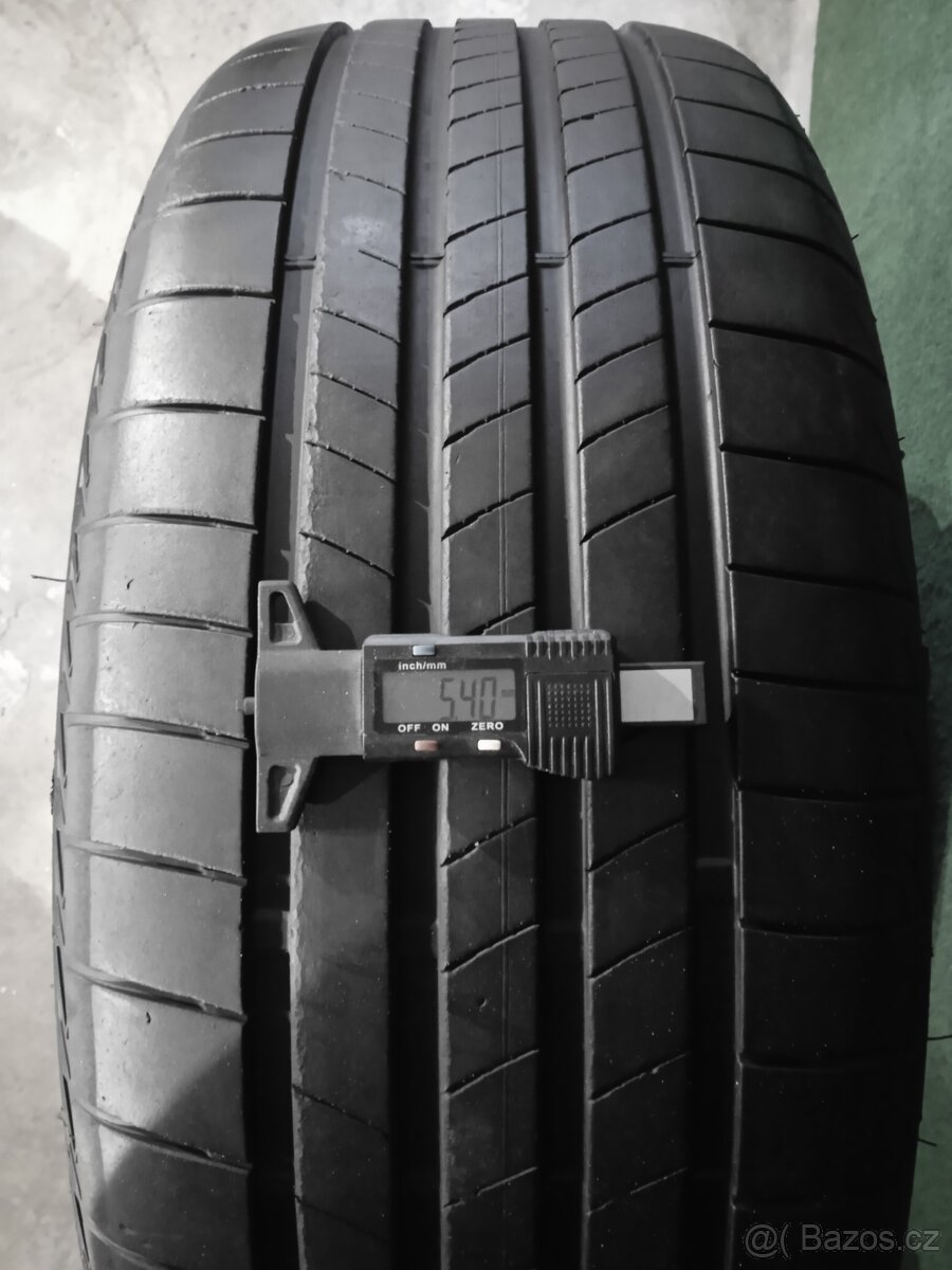 4ks letni 235/55/19 Bridgestone - 5