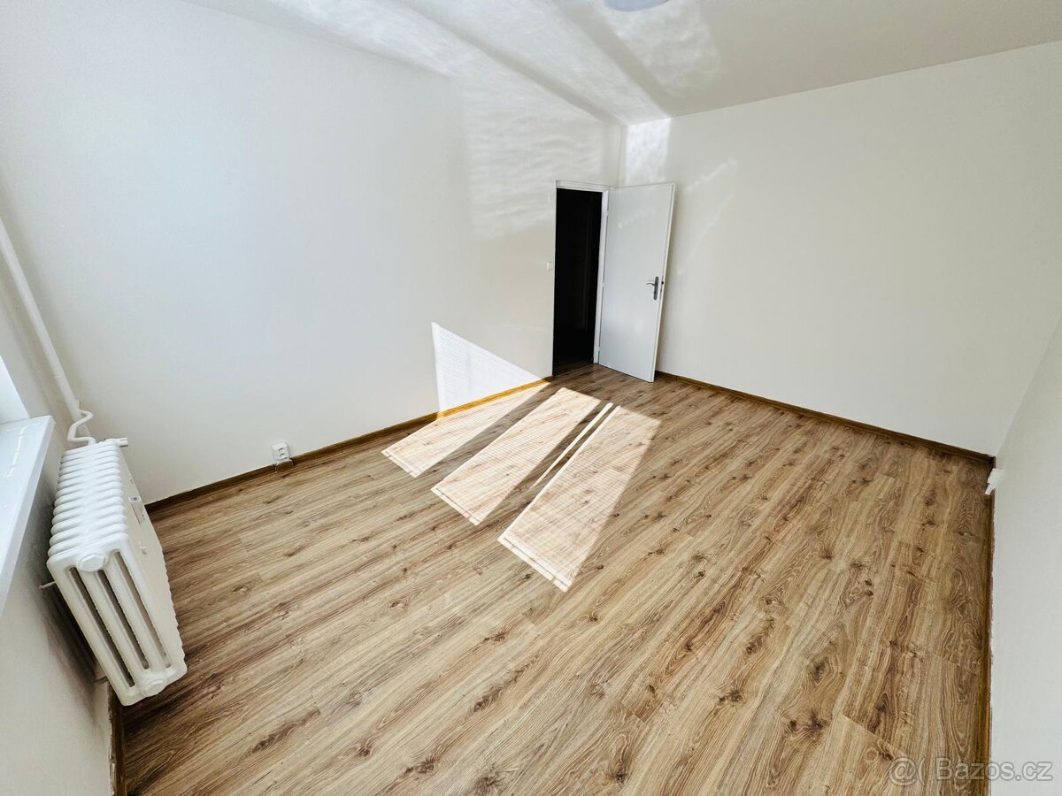(100) Pronájem, byt 2+1, 54 m, J.A.Komens. 463, Klášterec/O. - 5