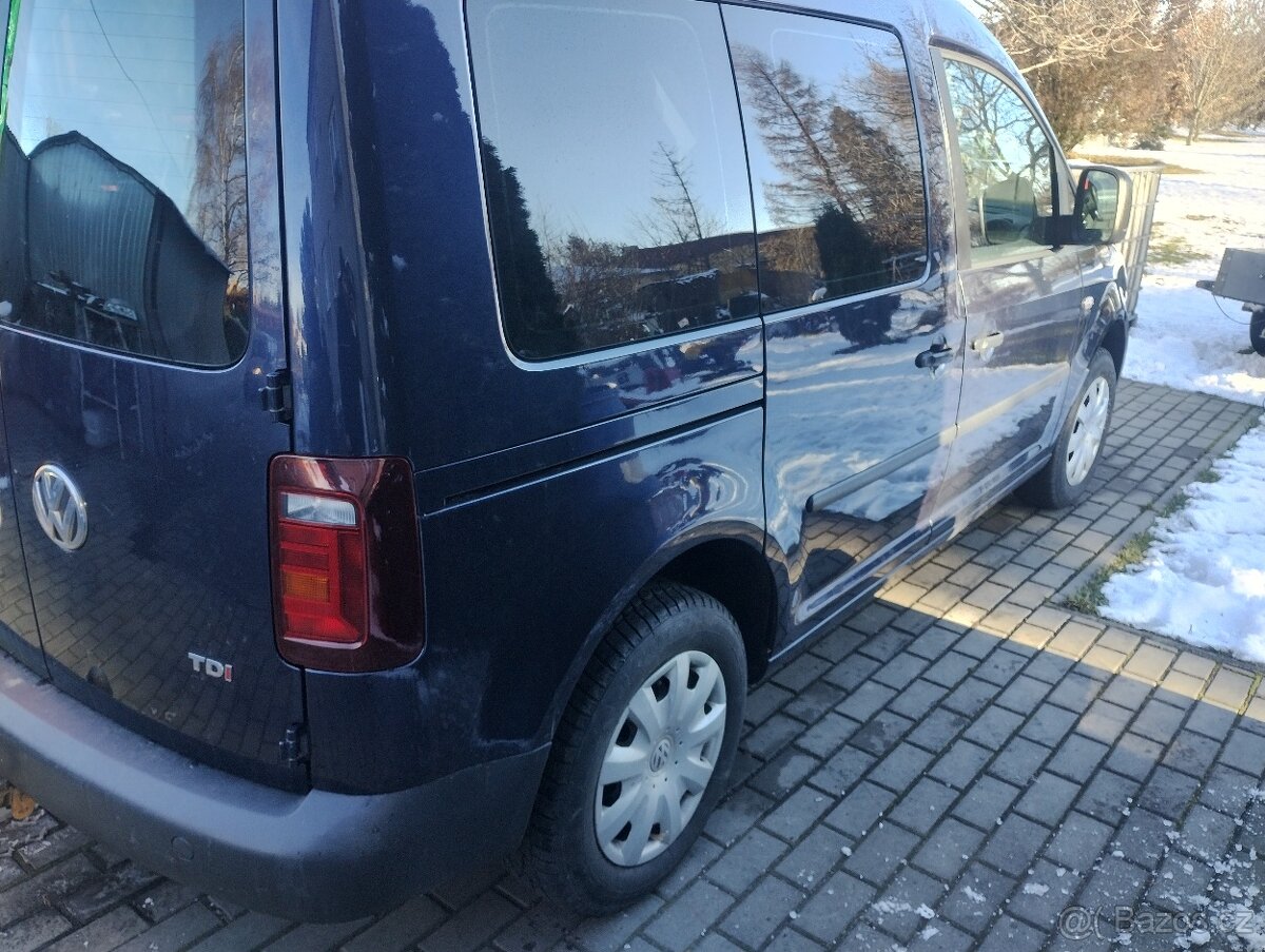 Volkswagen Caddy 1.6 TDI 75kw tažné zařízení - 5