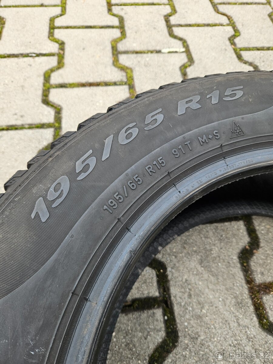 Zimní Pirelli 195/65/15 - 90% - 5