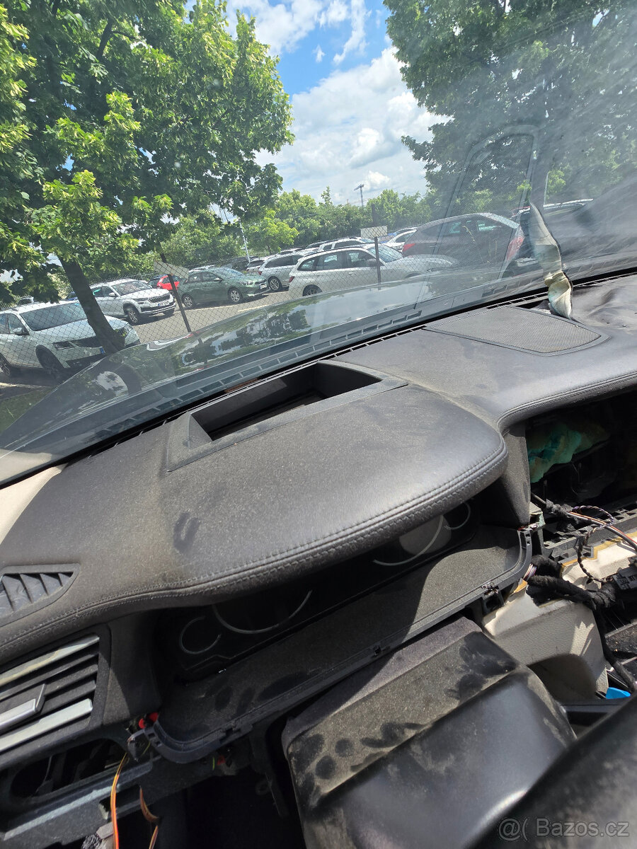 BMW F02 750Li díly - 5