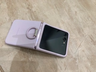 Samsung Galaxy Z Flip 5 - 5