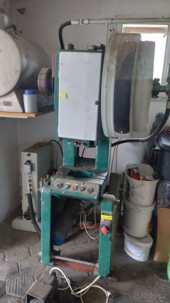 PRODÁM LIS - KOMPLET - 5