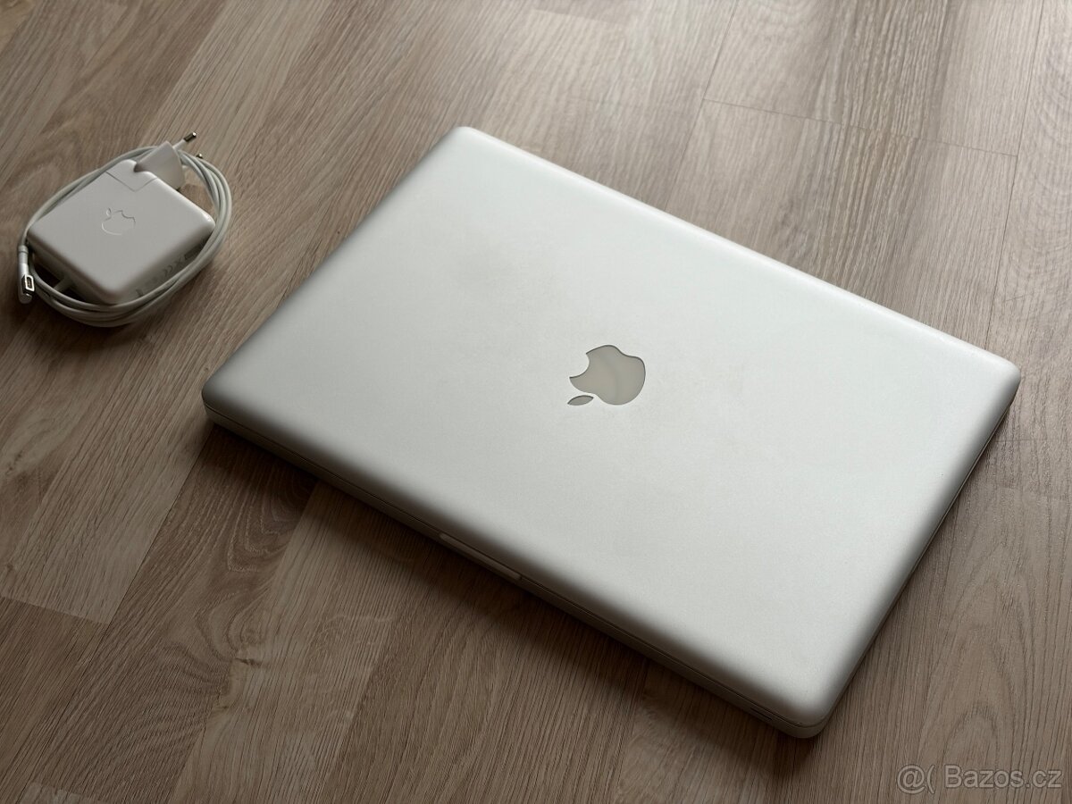 Apple Macbook Pro 15¨ CTO / i7 / 16GB Ram / SSD - TOP - 5