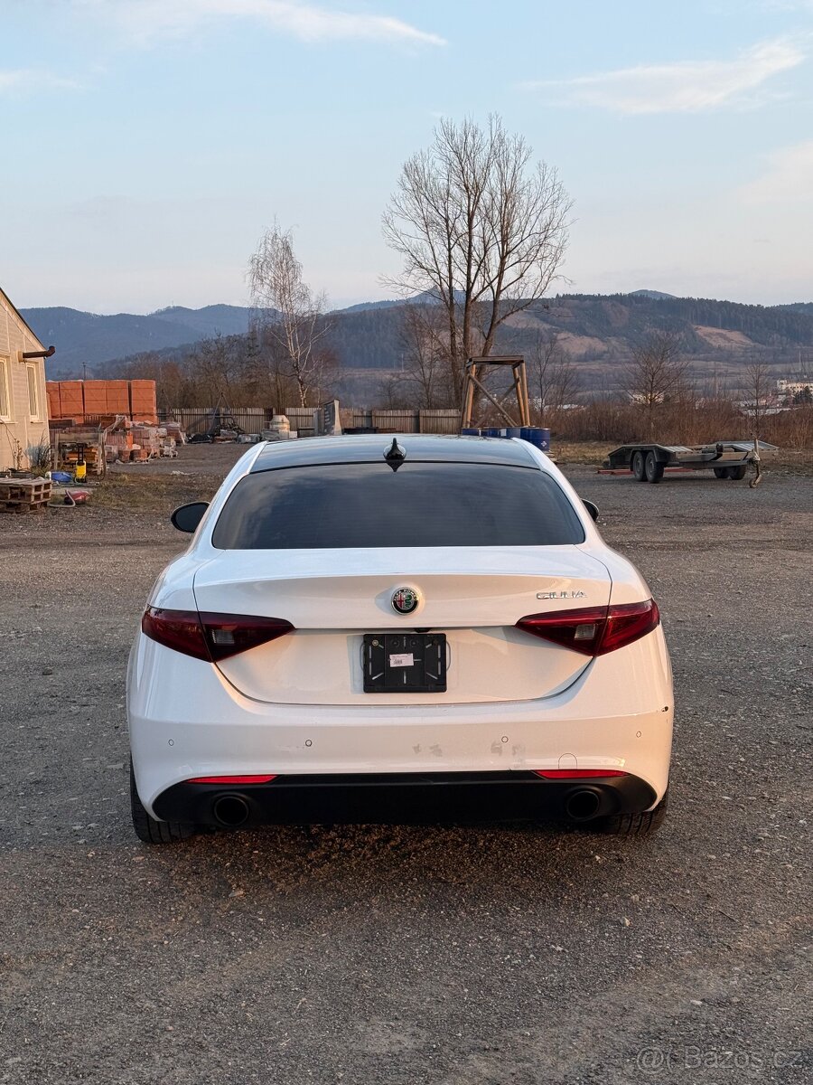 2022 Alfa Rómeo Giulia 280hp - 5