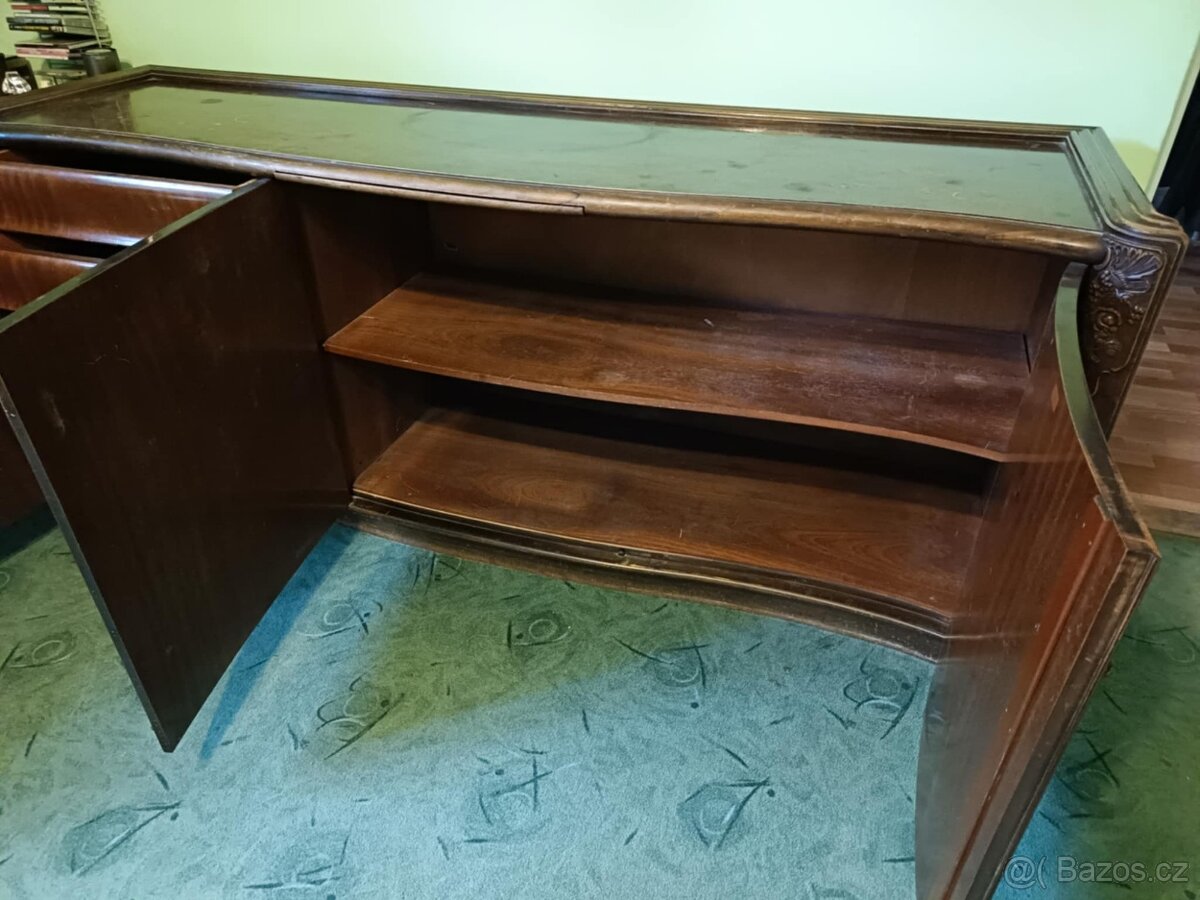 Starožitný nábytek - 5