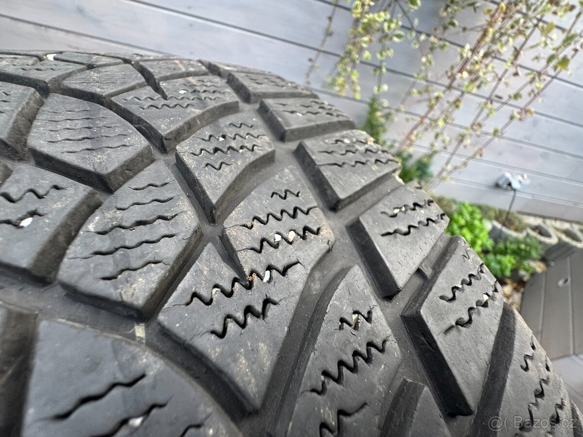 205/45 R18 - 5