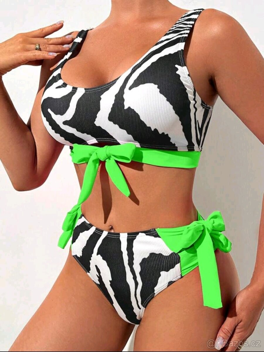 Dámské černobílé plavky s zeleným vázáním - 5