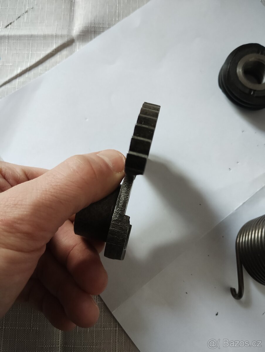 Prodám náhradní díly z motoru jawa 350 / 634 - 5