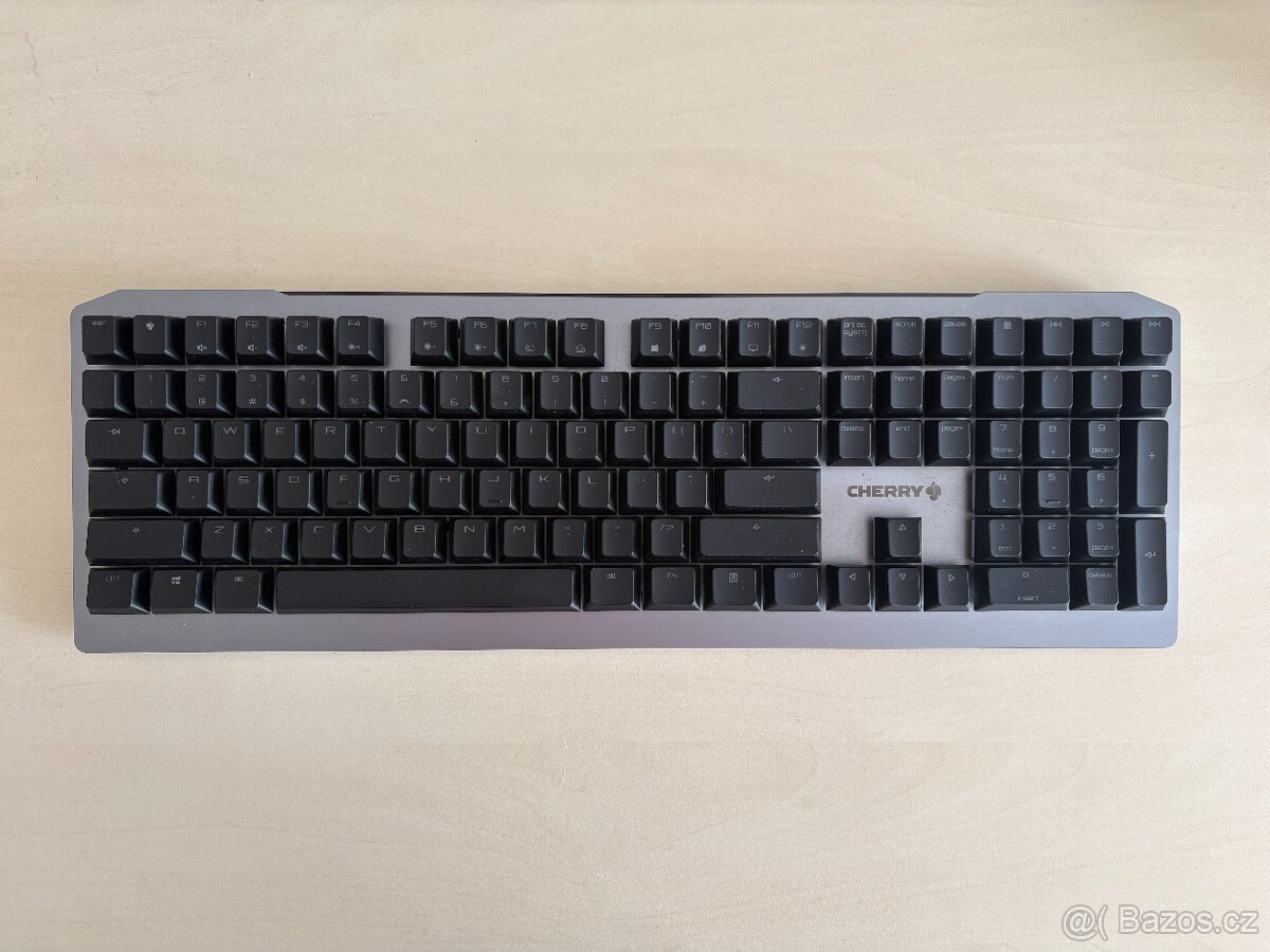 Herní myš, klávesnice a sluchátka - 5