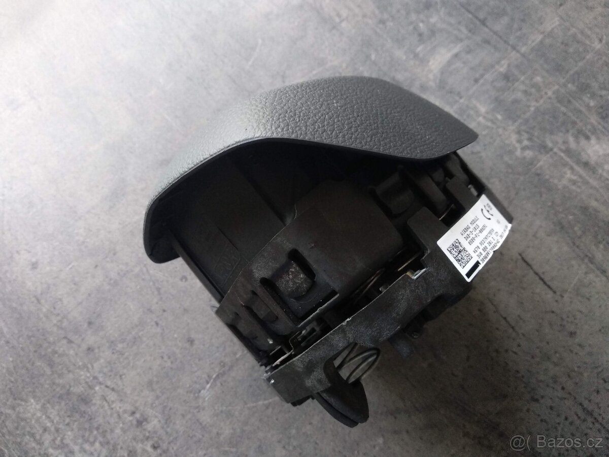 Škoda Octavia III lift - airbag řidiče - 5