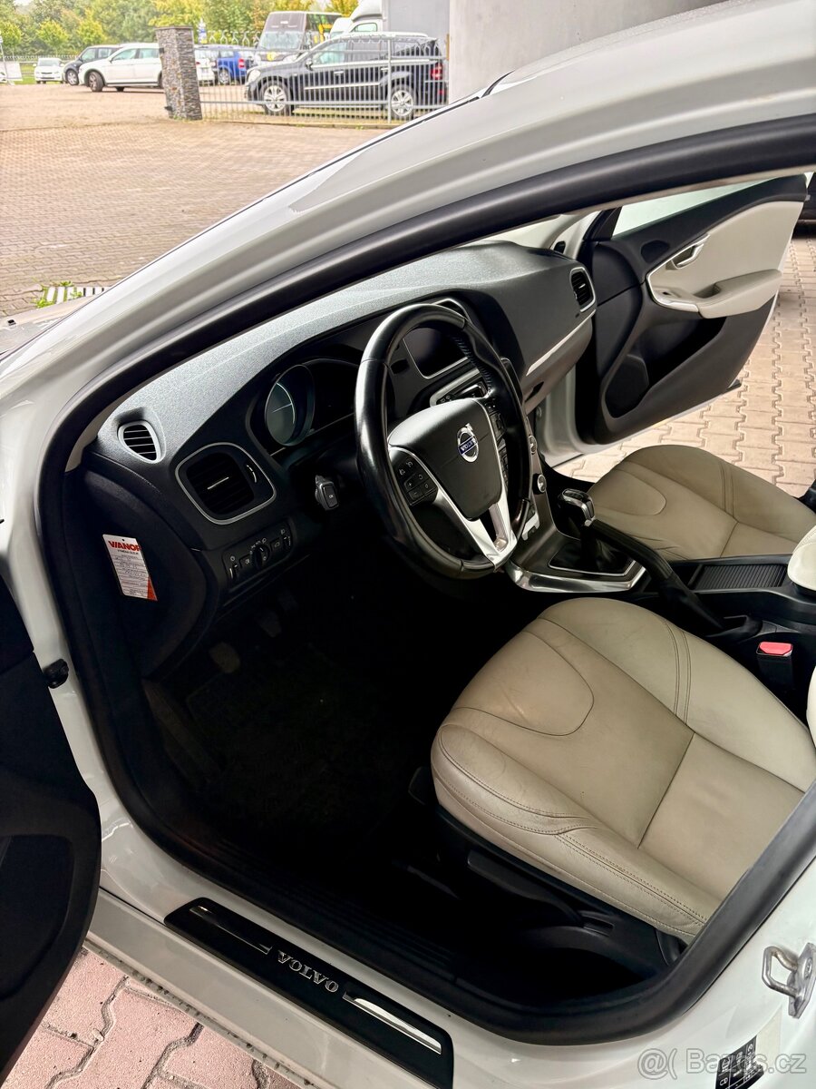 Volvo V40, 2,0d - 140kw - 5