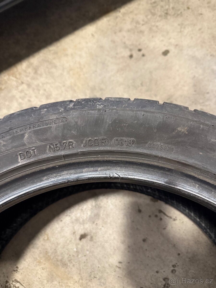 DUNLOP 225/45 R17, 4,5mm - 5