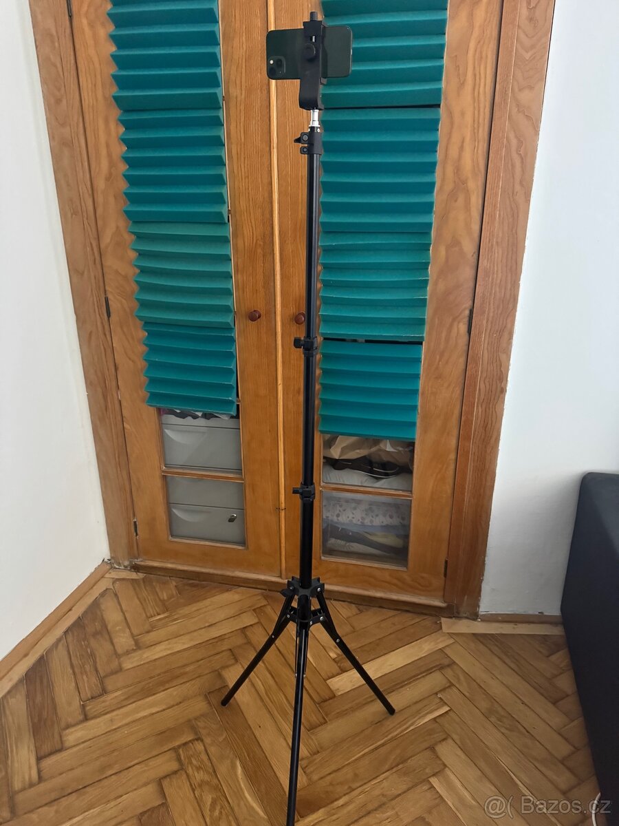 stativ s adapterem na mobil - 5