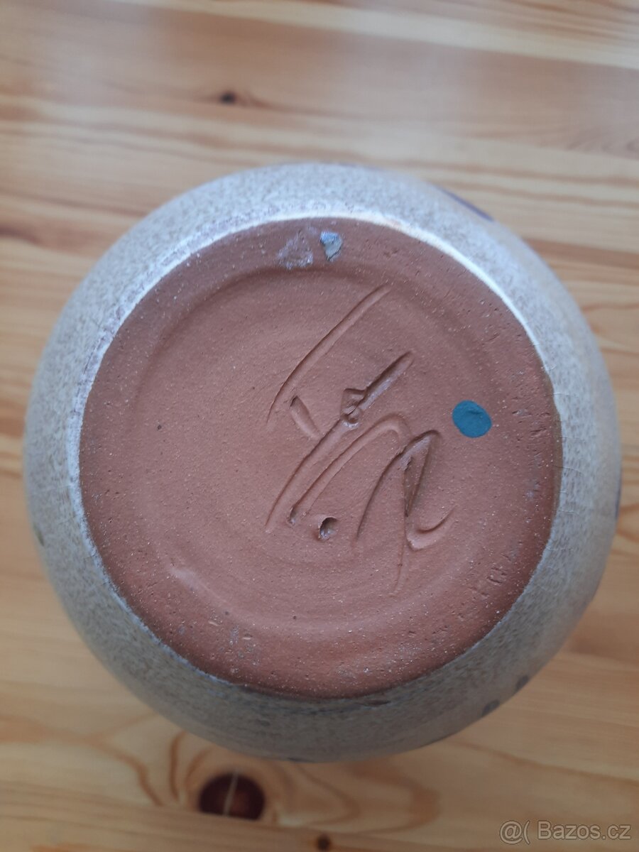 Ručně malovaný keramický džbánek s uchem. Výška 22 cm, 2 l - 5