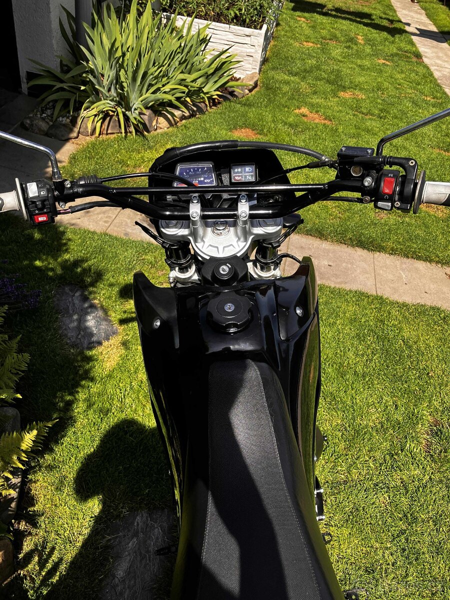 Yamaha DT 125 RE