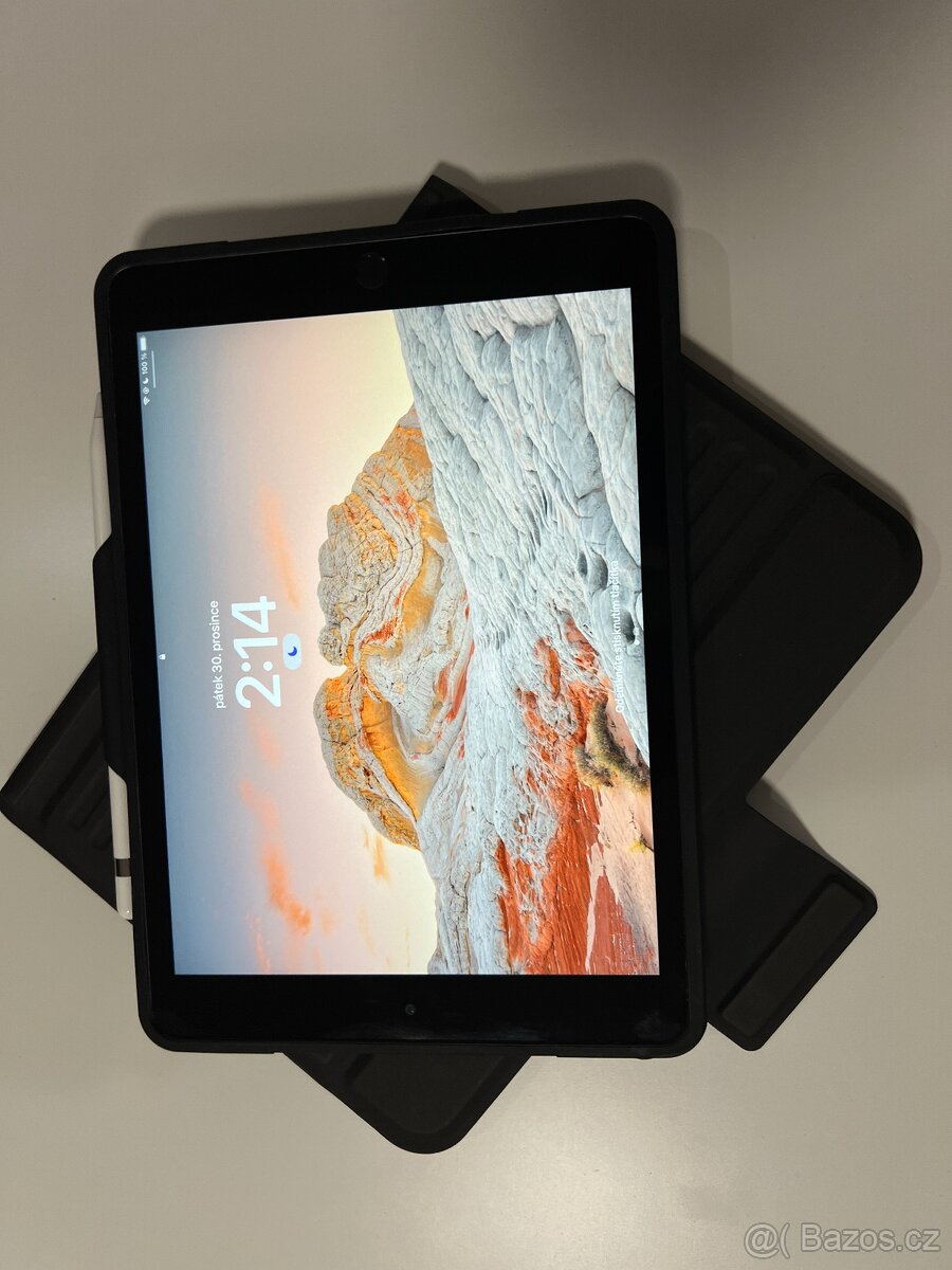 UAG ochranný kryt Rugged s klávesnicí s trackpadem pro Apple - 5